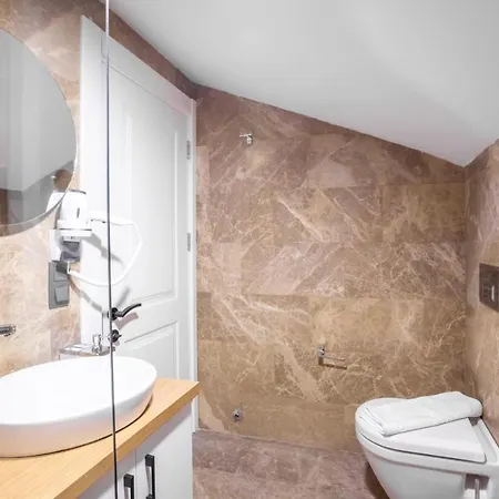 Apartamento Luxury Flat With Jacuzzi On The Balcony In Kas Kaş