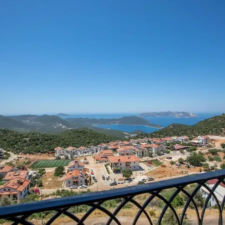 Apartamento Luxury Flat With Jacuzzi On The Balcony In Kas Kaş